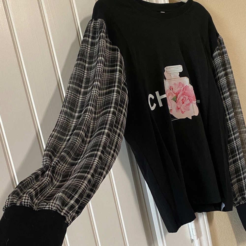 BNWT- Inspired Up-cycled- Black Long Sleeve w/Plaid Bell Sleeves- Sz S - Picture 4 of 8